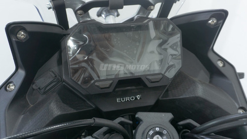Imagen 7 de 23 de Voge 650 Dsx Moto Touring Baules Incluidos Llantas A Rayos