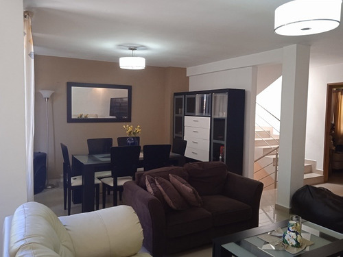 Imagen 3 de 11 de Leal Pérez Vende Townhouse En Lomas Altos, Lomas Del Este