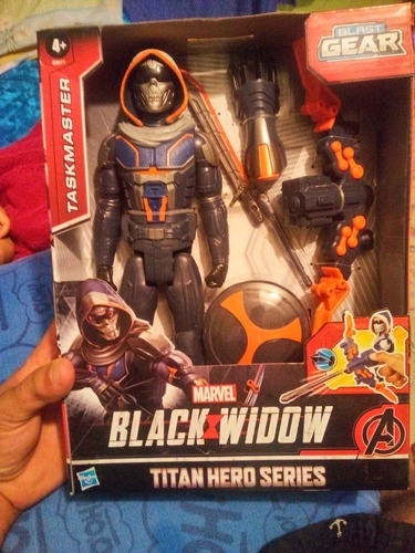 Taskmaster - Black Widow - Hasbro - Titan Blast Gear. (Usado)
