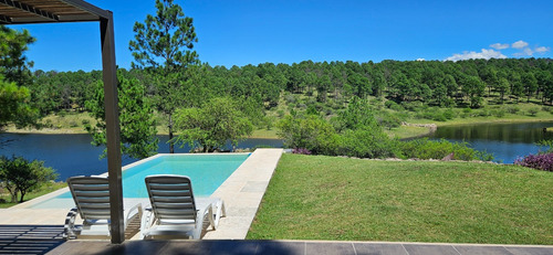 Casa Sobre El Lago Los Molinos En Potrero De Garay, Córdoba