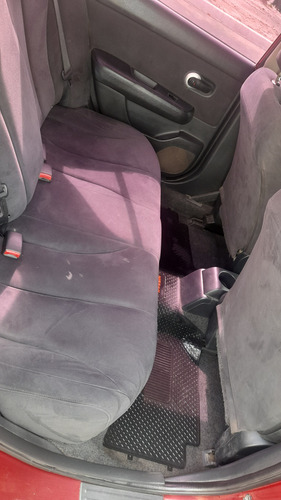 Nissan Tiida 1.8 Visia