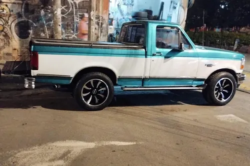 Ford F-150 5.0 Xlt 4x2
