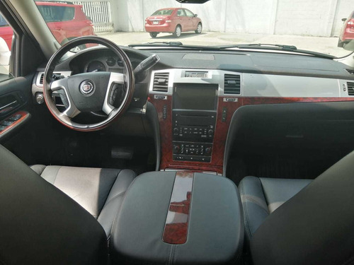 Imagen 7 de 12 de Cadillac Escalade Platinun Corta