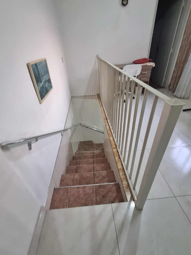 Casa De 2 Quartos E 2 Banheiros