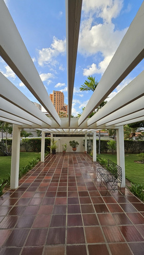Apartamento En Venta El Milagro Edificio Rogal Hotel Paseo