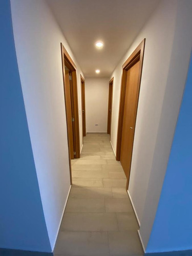 A Estrenar Semipiso 3 Amb Balcon, Cochera Y Gran Terraza