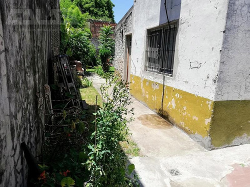 Imagen 3 de 11 de Casa En Venta - 2 Dormitorios- Moron - Permuta - Merlo San Luis