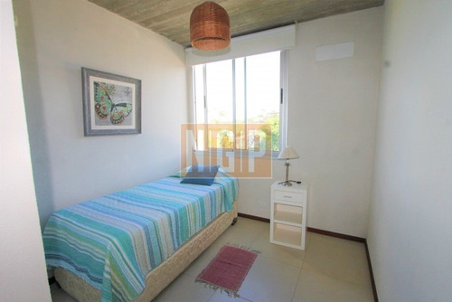 Apartamento En La Barra, 2 Dormitorios -ref:17201