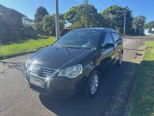 Volkswagen Polo Sedan 1.6 Vht Total Flex 4p