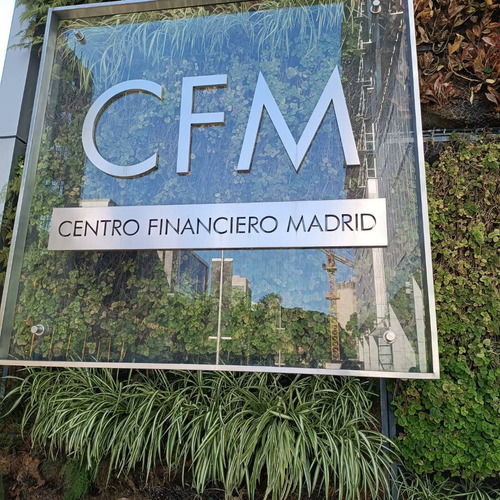 Se Alquila En Centro Financiero Madrid Oficina 44mts.