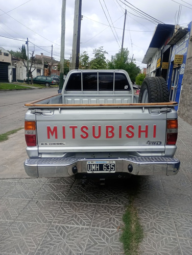 Mitsubishi L200 2.5 S/cab 4x4