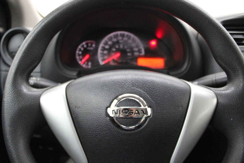 Imagen 14 de 15 de Nissan Versa 2017 4 Cilindros