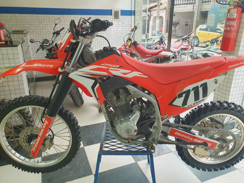 Imagem 1 de 6 de Honda Crf