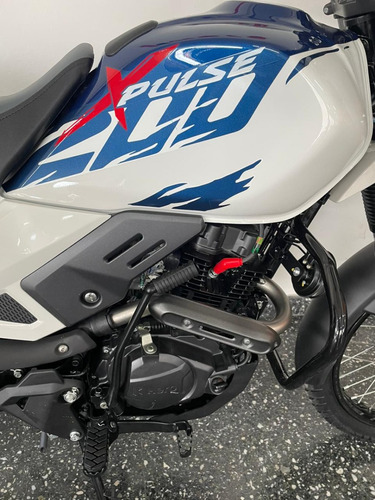 Hero Xpulse 200 Blanco Kova Motorcycle Concesionario Oficial