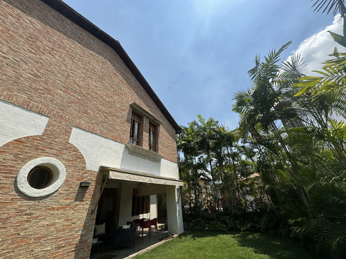 Se Vende Casa 462m2 La Floresta 5178