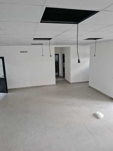Imagen 10 de 14 de Deposito A Estrenar 4.700 M2