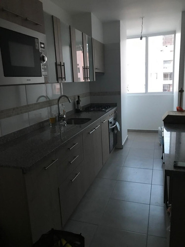 Amplio Y Hermoso Departamento Semi-nuevo
