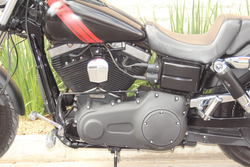Imagem 6 de 13 de Harley Davidson Dyna Fat Bob 2014