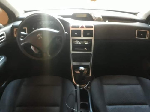 Peugeot 307 2008 1.6 Presence Flex 5p