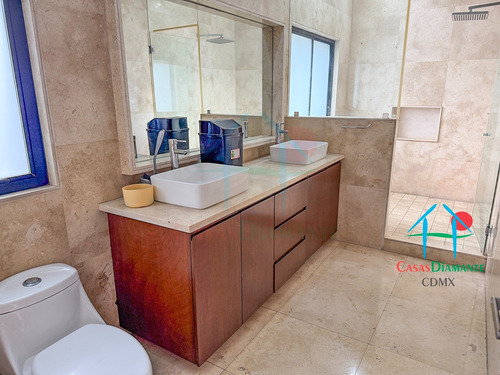 Casa Troya. Casa En Renta En Cdmx Con Rooftop Y Family Room