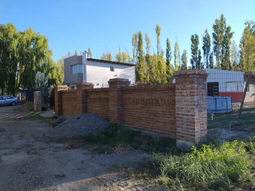 Venta De Casa En Plottier B° Las Brisas, 3 Habitaciones