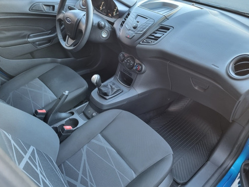 Imagen 4 de 13 de Ford Fiesta Kinetic Design 2015 1.6 Se 120cv