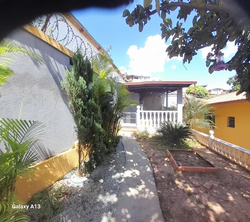 Oportunidade, Linda Casa Plana, Perto De Todo Tipo De Comérc