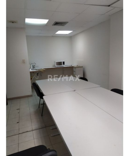 Alquiler Edificio Comercial Los Chaguaramos T300m2 C560m2