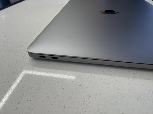Macbook Pro 13 Pulgadas Core I7 16 Gb Ram 2 Tb Ssd 2017 (Usado)