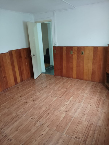 Arriendo Casa Remodelada 3 Dormitorios, 2 Baños, Patio