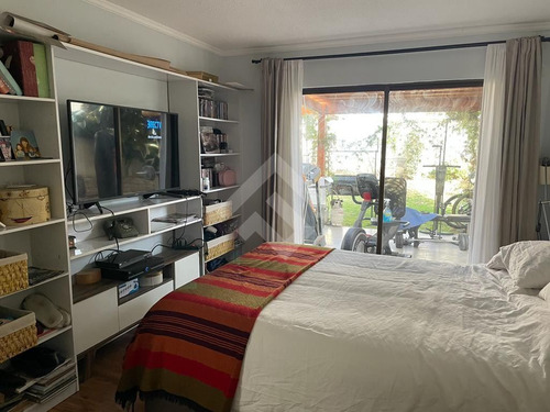 Casa En Venta De 3 Dorm. En La Florida