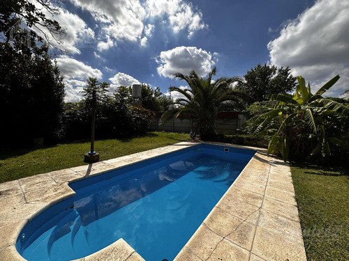 Casa Quinta 2 Propiedades Pileta, Lote 4500 M2, Ideal Inversor - Ituzaingo Norte