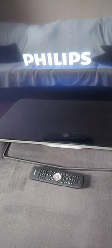 Tv 47 Polegadas Moderna Philips De 960 Hertz Semi Nova Á Ret