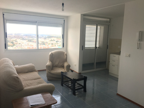 Alquiler Anual Torre San Carlos Piso Alto 2 Dormitorios 1 Baño Amoblado