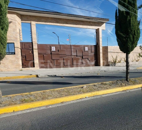 Lote En Venta En Residencial Victoria Queen, Zona Explanada, Momoxpan, Puebla