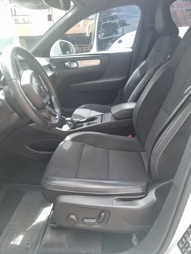 Volvo XC40 2.0 D4 Awd Momentum
