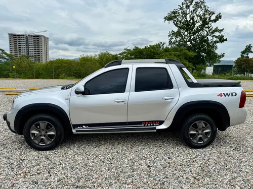 Renault Duster Oroch 2.0 Intens 4X4