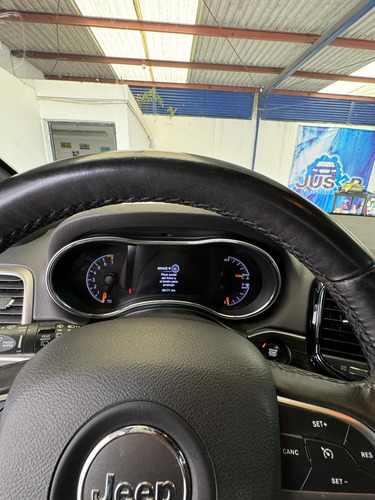 Jeep Grand Cherokee 3.6 Limited Lujo 4x2 Mt
