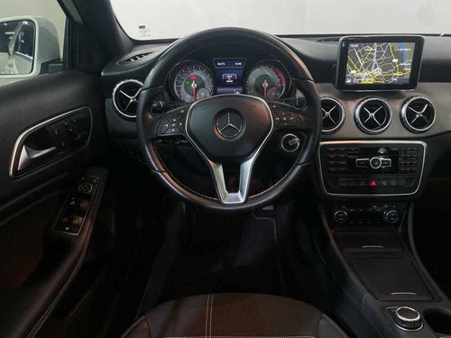 Imagem 7 de 9 de Mercedes-benz Gla 250 2.0 16v Turbo Vision 4p 2015
