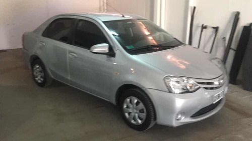 Toyota Etios 1.5 Sedan Xs 2015