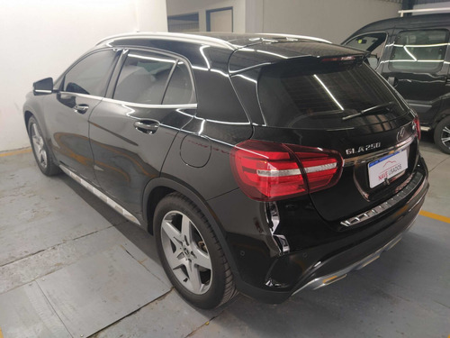 Mercedes-benz Clase Gla 1.6 Gla250 Amg-line 211cv 2019