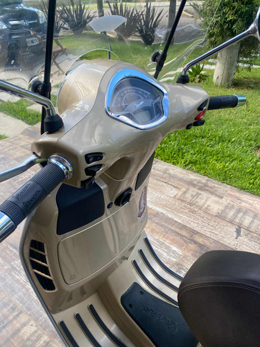 Vespa 300 Gts