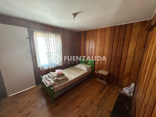 Casa En Venta De 4 Dorm. Rol Propio A 2 Cuadras De La Playa