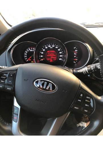 Imagen 15 de 15 de Kia Rio 2014 1.4 Ex 109cv 4at