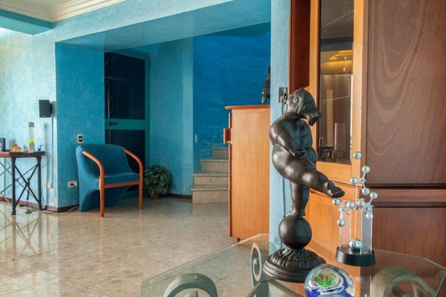 Pent House En Edificio Mas Cotizado De La Isla, Acceso A La Playa