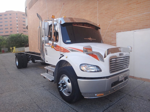 Imagen 3 de 15 de Freightliner M2 106 Camion Chasis