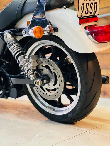 Imagen 12 de 16 de Harley Davidson Sportster 883 Superlow, Iron 883, Sporter 88