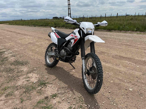 Imagen 1 de 15 de Honda Tornado Xr250 En Tres Arroyos