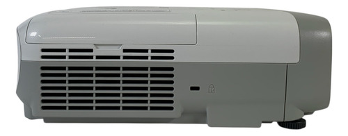 Proyector Epson Powerlite X39, Sin Control - 20hrs De Uso Blanco (Usado)