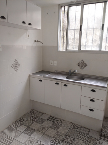 Apartamento En El Centro Con Renta Para Inversores!!